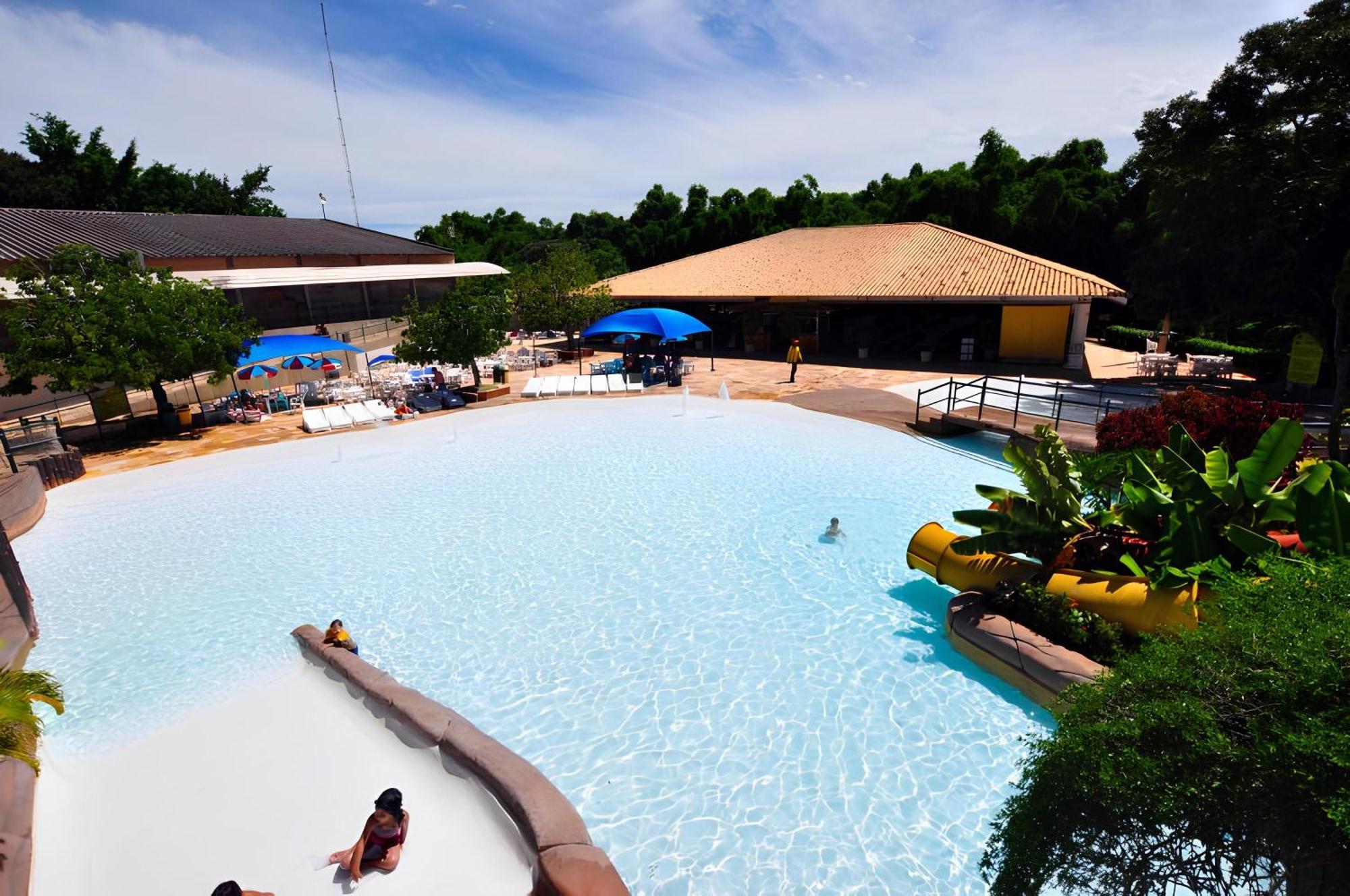 Spazio Diroma Com Acesso Ao Acqua Parque Caldas Novas Extérieur photo