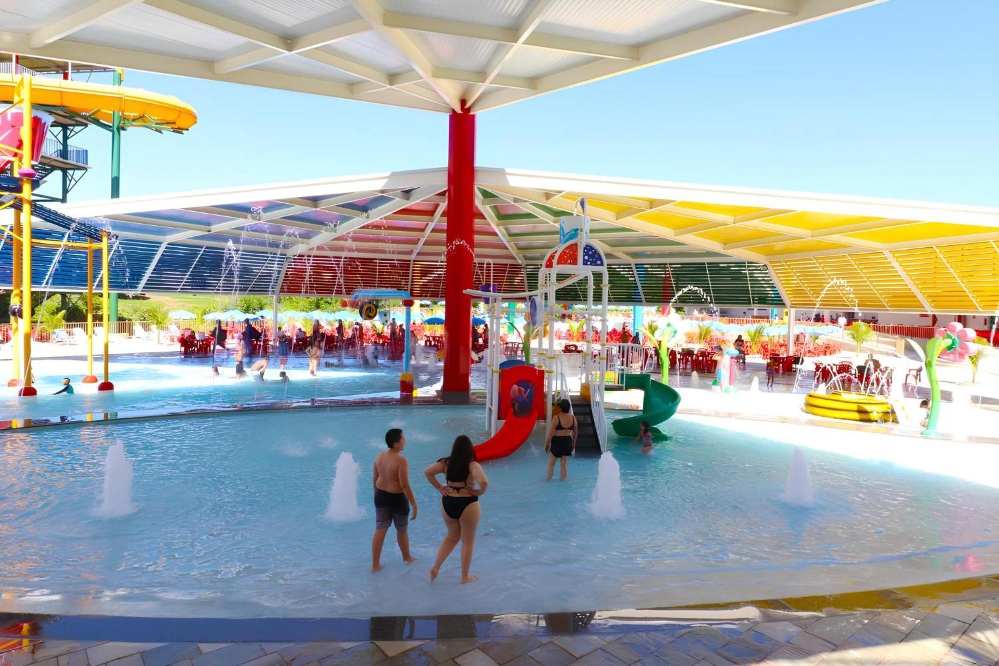 Spazio Diroma Com Acesso Ao Acqua Parque Caldas Novas Extérieur photo